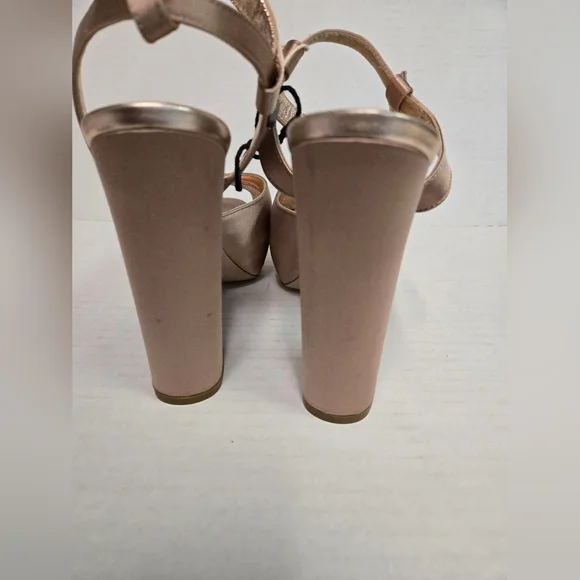 Le Silla pink satin platform woman's heels peep toe ankle strap shoes size 39